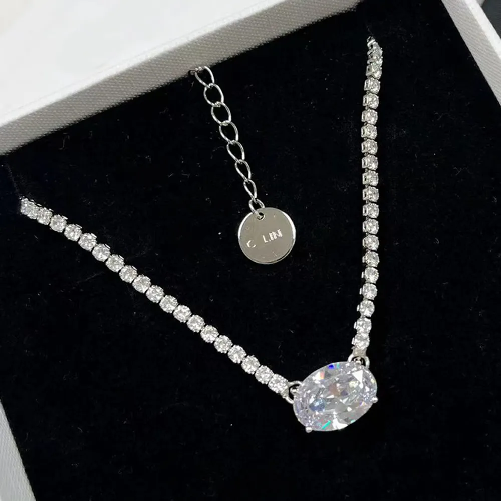 Top Sell Heart Pendant Designer Halsband Choker Diamond Letter Pendants män kvinnor märke 18k guldpläterad kopparhalsband kedjor bröllop smycken tillbehör gåvor