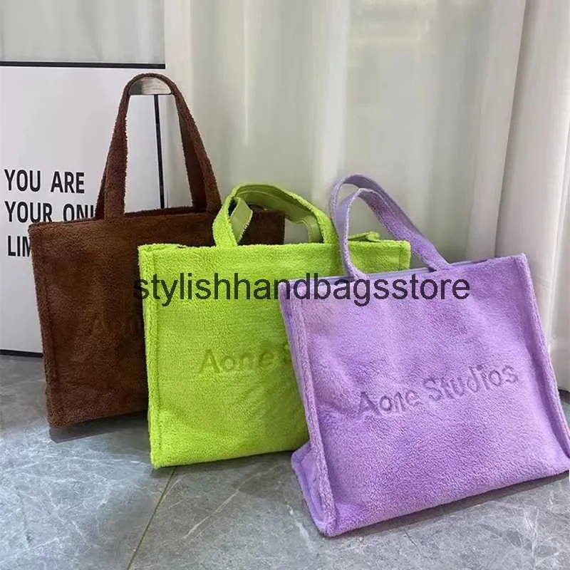 أكياس الكتف نساء سعة كبيرة حمل حقيبة 2023 الخريف الشتاء الجديد الفراء فور leer ig Quality و bags أنثى soulder soulder sopping purseh24221