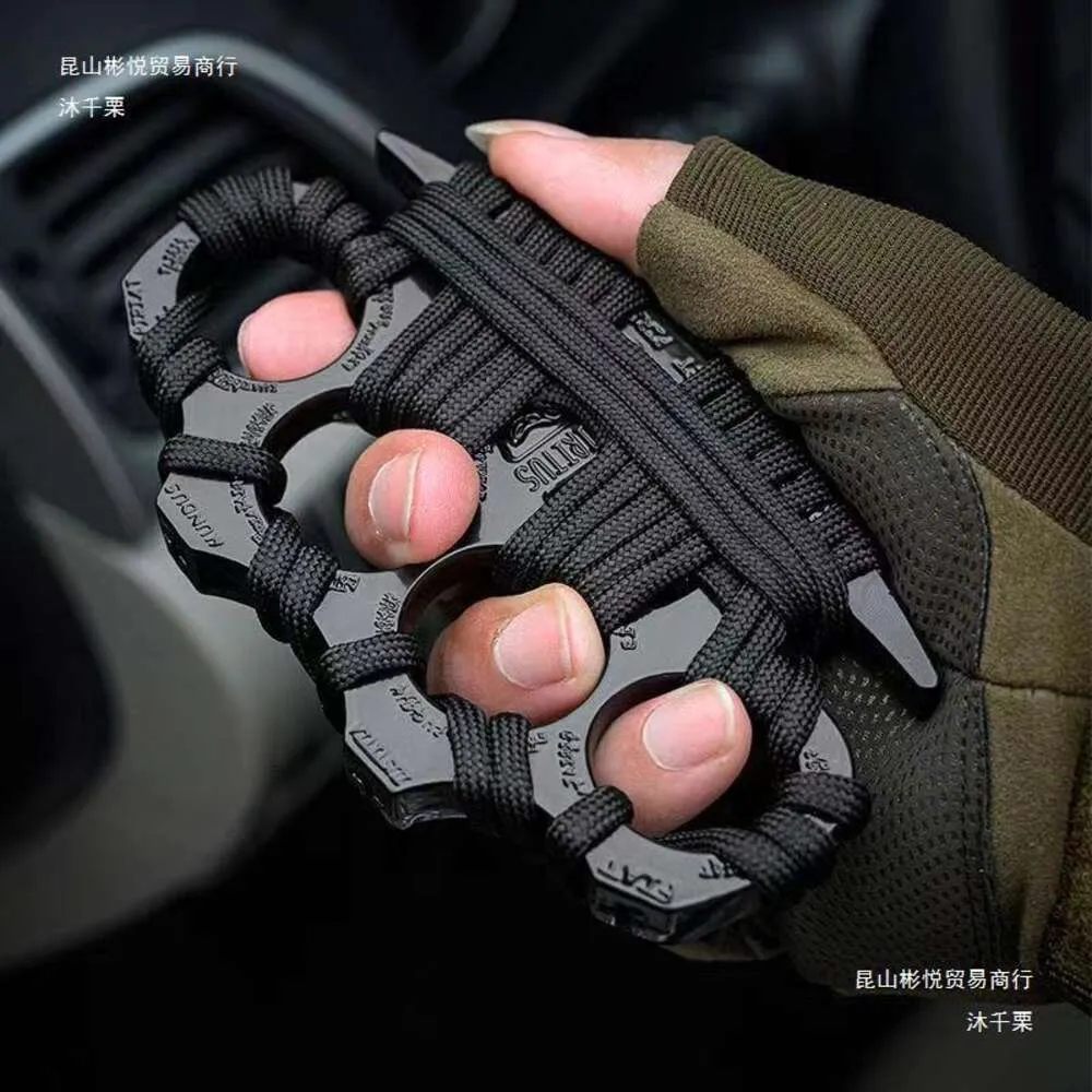 Tiger Finger Handheld Four Set Ring Fist Buckle Car Window Breaking Survival Equipment Method Self Defense 170138