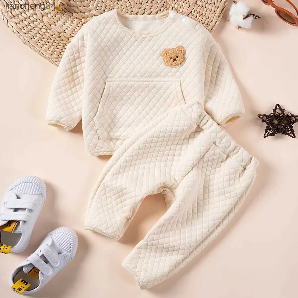 Kläder sätter 2st babykläder set höst baby söt björn pattren varma kläder set outfits baby tröjor och byxor två stycken set