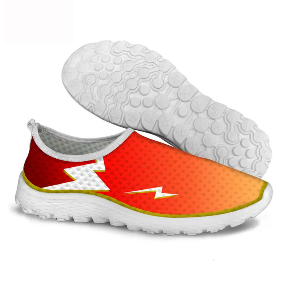 Çiftler Açık Hava Spor Koşu Ayakkabı Lightning Logo Baskılı Hafif Anti Slip Sıradan Ayakkabılar Örgü Yüzey