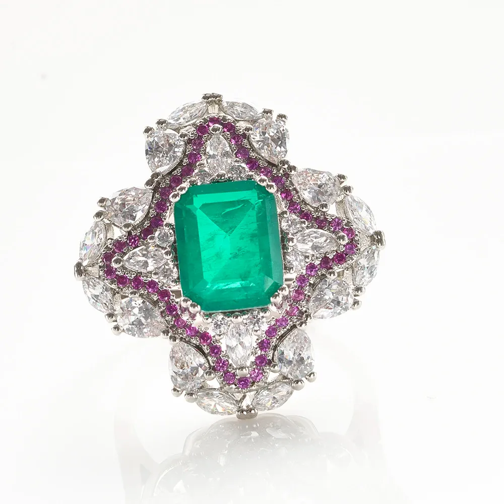 Anneaux de luxe Emerald Gemstone Ring For Charm Lady Silver 925 Green Ring Ladies Bijoux Accessoires