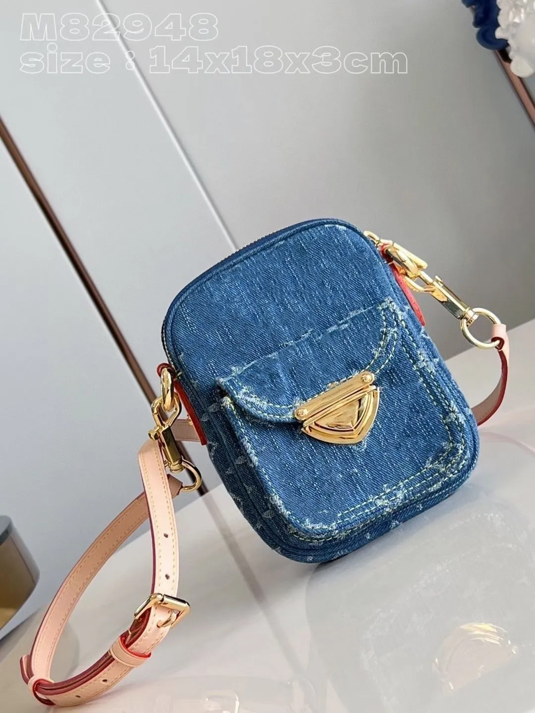 M82948 Fairfax Pochette Handbag新しい女性用バッグデニムショルダーバッグ