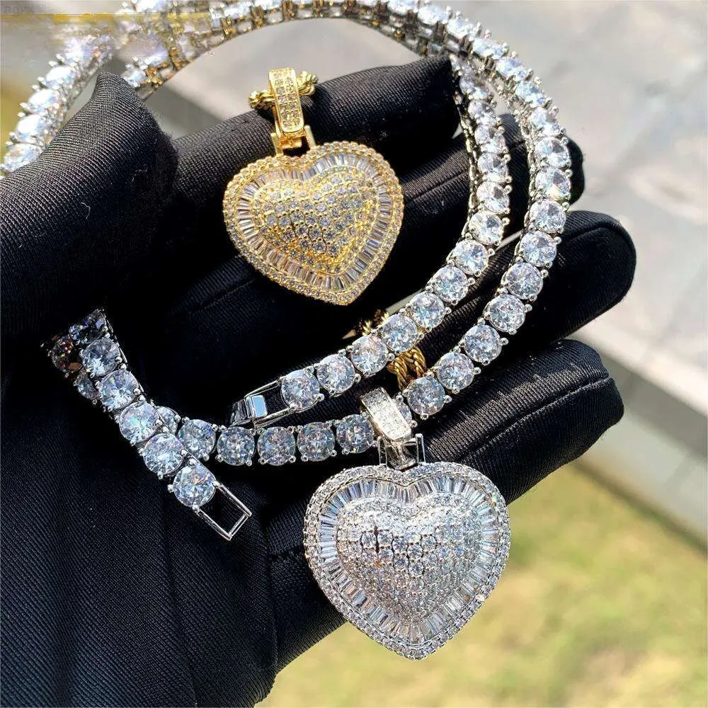 Vente chaude Or Argent Plaqué Sparking Bling Femmes Bijoux Micro Pave 5a Cz Plein Diamant Coeur Forme Pendentif Tennis Chaîne Collier