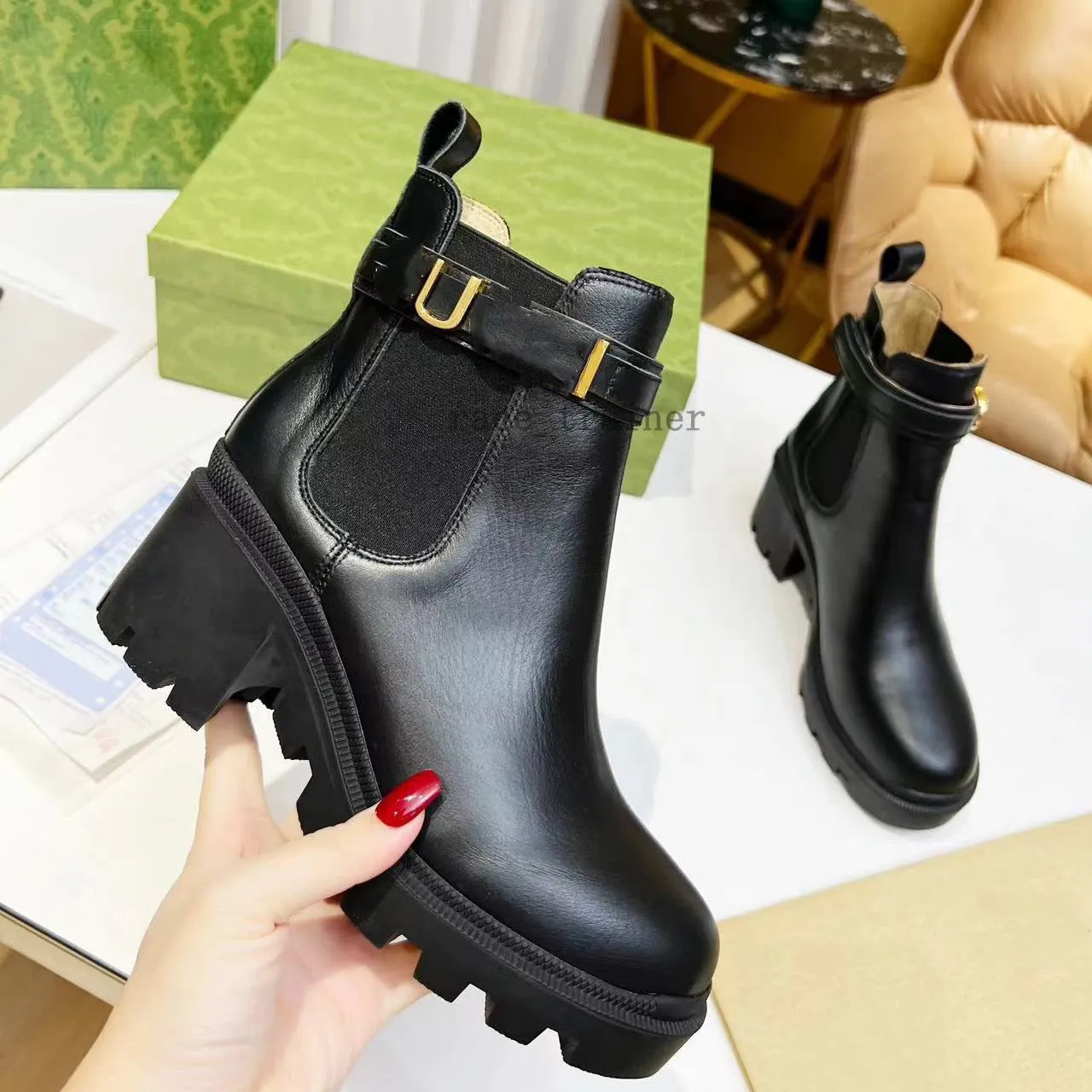 Botas de tornozelo de salto alto com fivela de letras de couro de grão redondo com zíper lateral bloco de salto botas de moda sapatos femininos ao ar livre botas de grife de luxo 34-42 1.25 04