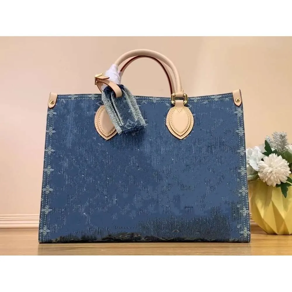 Borsa a mano in denim blu da donna nuova Borsa a mano vecchia borsa a fiori Nuova borsa a tracolla di lusso in rilievo Designers Borsa a tracolla da donna Borsa a tracolla