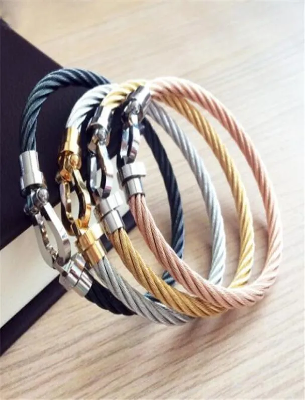 Braceuse en fer à cheval Freditied Horseshoe Bracelets en acier titane en acier inoxydable Bracelet minimaliste Men Gift Womens Gift