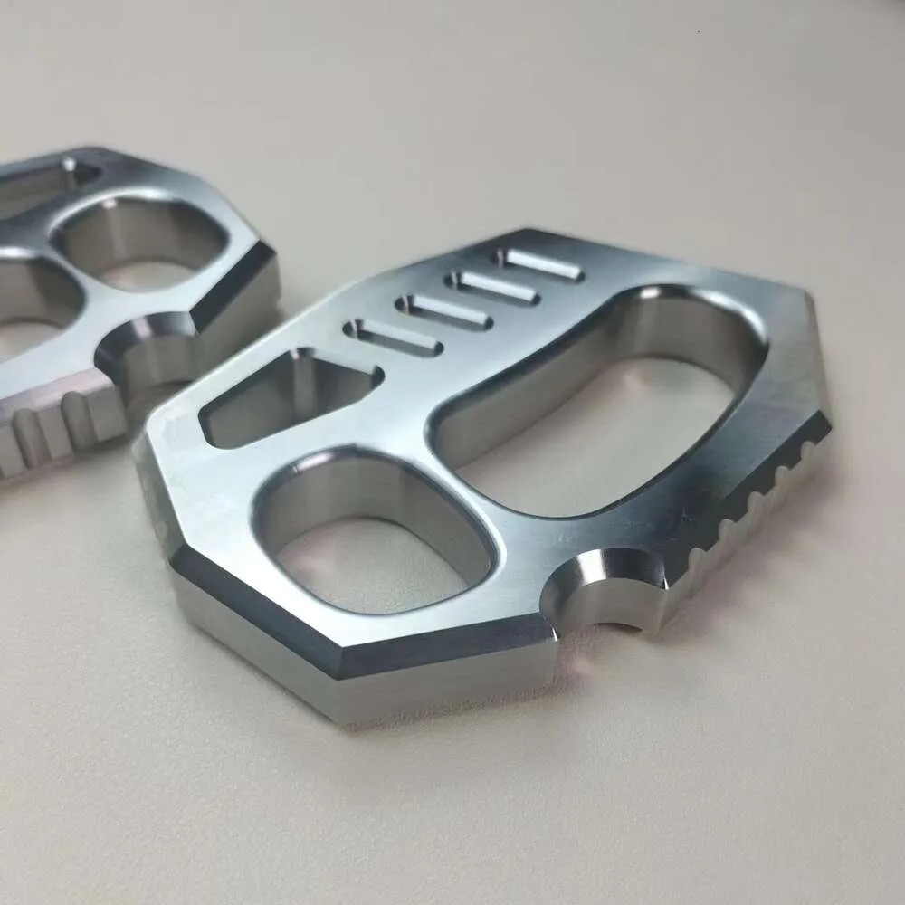 Tiger Four Finger Straced Set Legal Self Defense Equipment Ring Glass Fiber Hand Fist Buckle EDC 209263