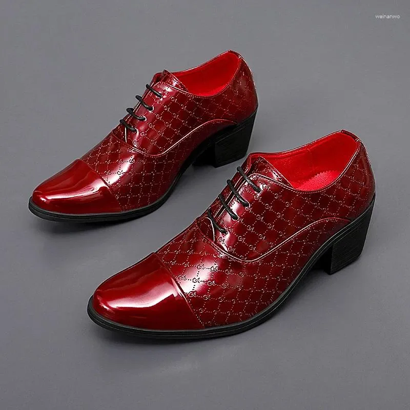 Elbise ayakkabıları 2024 oxford erkekler için yüksek topuklu deri ayakkabı adam siyah kırmızı erkek bağcıklı parti ayakkabı