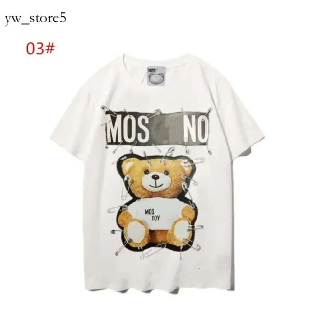 Moschino Summer Femmes Hommes Designers T-shirts T-shirts T-shirts Lettre de mode Impression à manches courtes Lady Tees Luxurys Vêtements décontractés Tops T-shirt Moschino Femme Tshirt 707