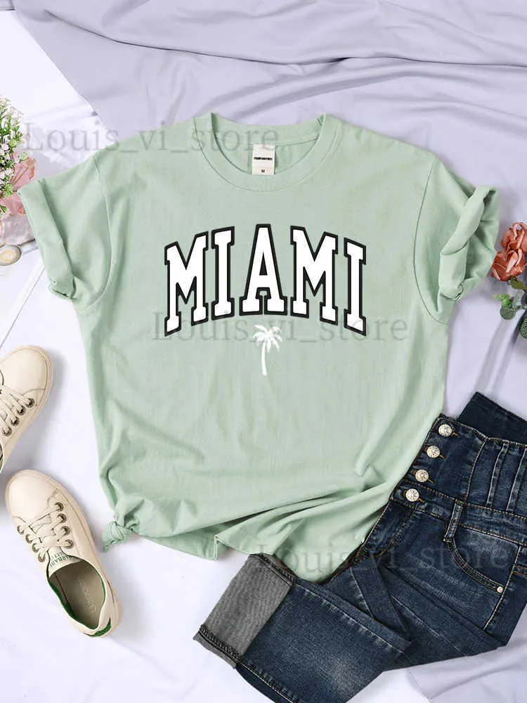 Frauen T-Shirt Miami City Kokosnuss Palm Beach gedruckt T-Shirts für Frau All-Math Hip Hop Vintage Kurzschlärm Weicher Freizeittrend Frauenkleidung T240221