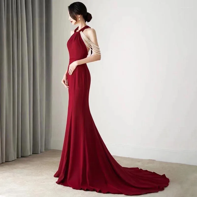 Ethnic Clothing Burgundy Celebrity Dress A-Line Sequin Beaded Halter With Tassel Sleeve Exquisite Floor-Length Prom Evening Gown Arrivals
