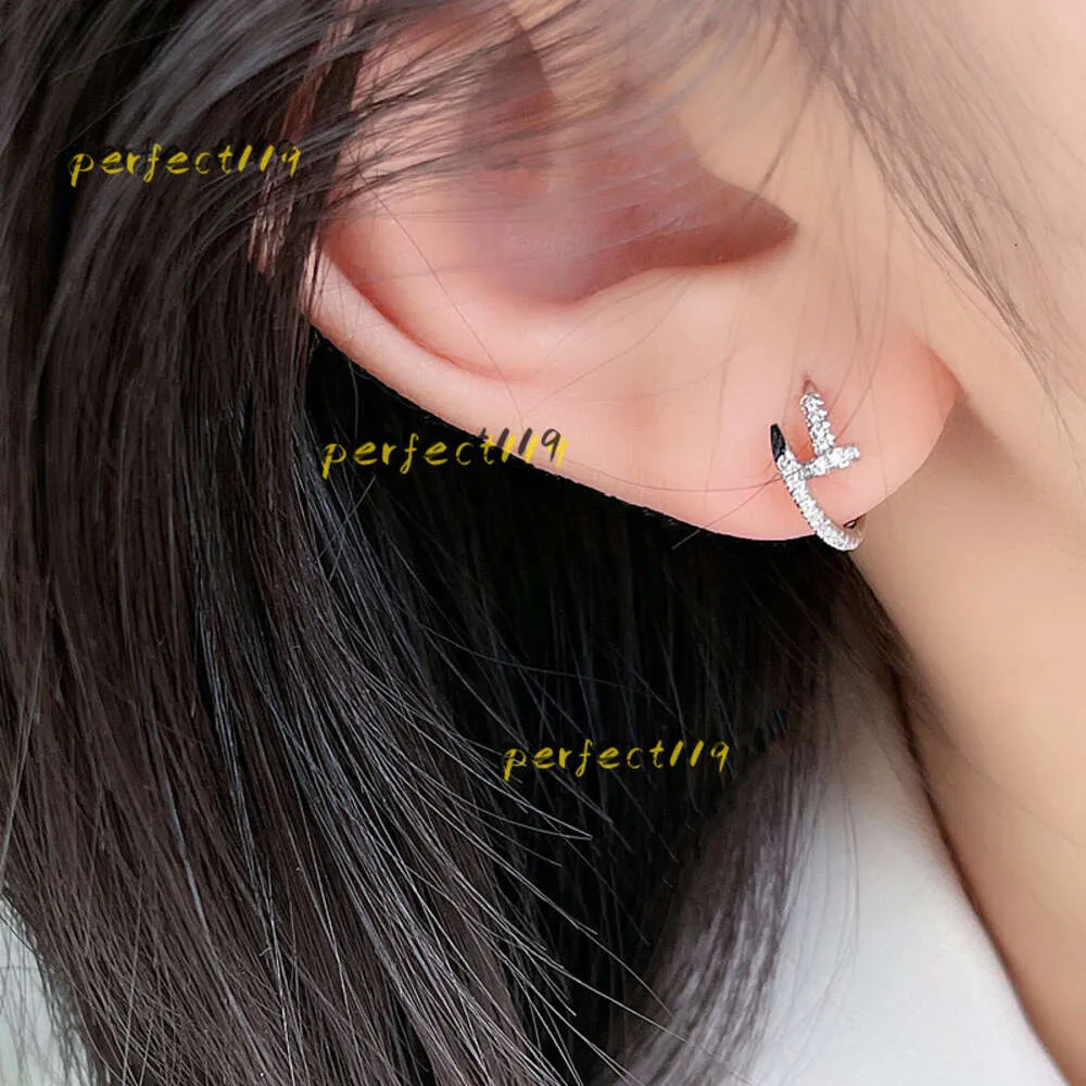 Stud Stud Classic Sterling Sier Nail Boucle d'oreille Tempérament Lumière Marque de mode Party Premium Bijoux Boucles d'oreilles Designer Femmes Orecchini Boucles d'oreilles 2024