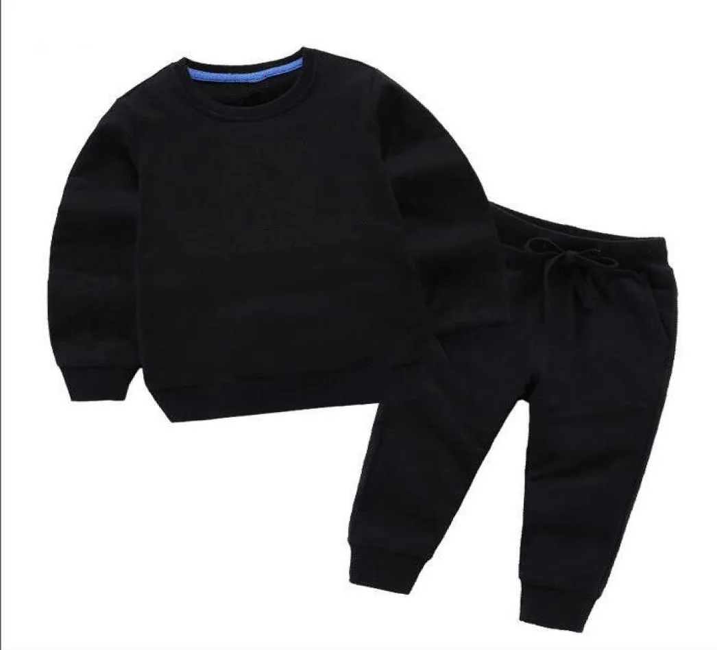 2020 baby girl designers clothes tshirt jacket Pants Twopiec olde Suit Kids fashion Childrens sweater Cotton Clothing Sets6154324