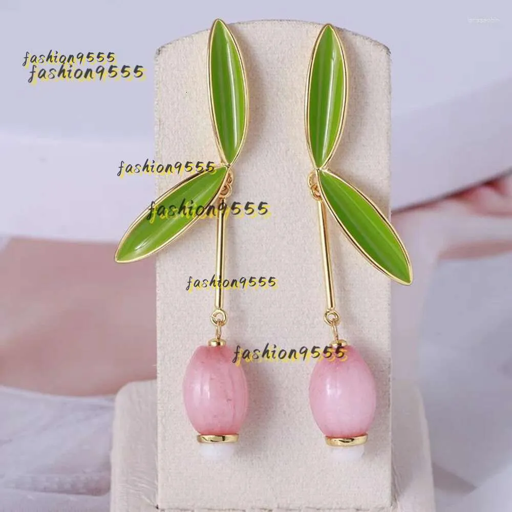 Stud Studörhängen Linjär Green Leaf Cape lyxiga smycken Gooseberry Show Face Thin Ladies Designer Luxury Earrings Gift Stores High Quality 2024