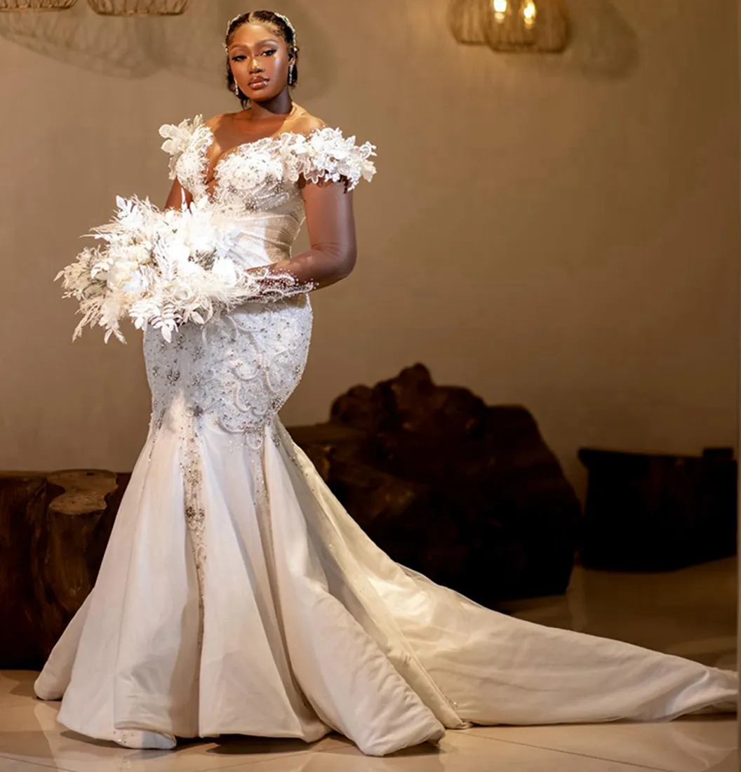 Luxuriöses Aso Ebi Meerjungfrau-Hochzeitskleid, Brautkleider für die Braut, Übergröße, lange Ärmel, Illusion, Rehinestone, Perlen, Spitze, Perlen, Hochzeitskleid für nigerianische Frauen NW095