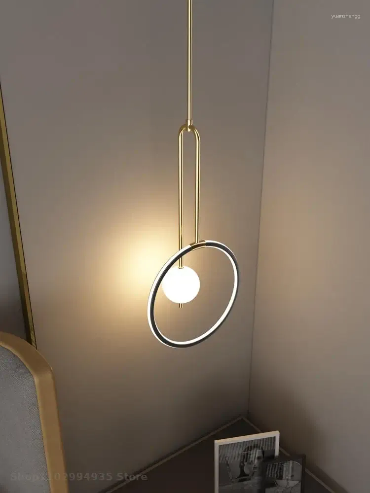 Żyrandole lampa nocna LED Nowoczesne minimalistyczne lekkie luksusowe salon dekoracja ściany deszcz w stylu nordyckim sypialnia mały żyrandol