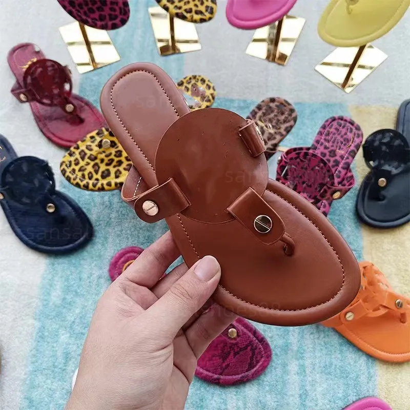 Sandales en cuir en cuir pour femmes tongs sandles pour femmes slippers designer toe post sandale tongs tongs glisses sandales confortables mules d'été de chaussures d'été