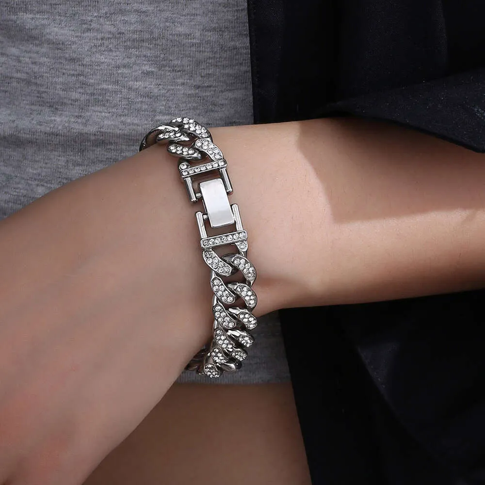 Simple and fashionable Cuban bracelet full of diamonds ins hip hop fashion personality men and womens titanium steel bracelet