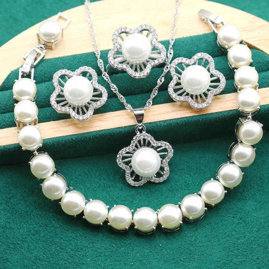 Uppsättningar Nya ankomster White Pearl 925 Sterling Silver Bride Jewelry Set For Women Armband örhängen Pendant Ring Gift Necklace Set