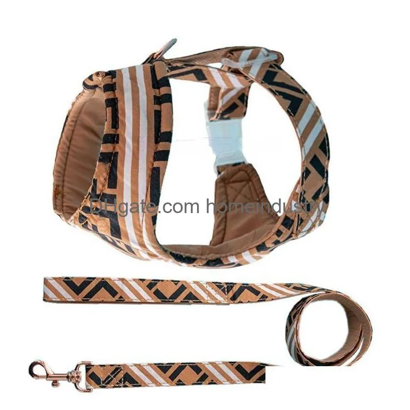 Designer Dog Harness and Leases Set Classic Letter Mönster Hundar sele Inget choke över huvudet mjukt bomullsjusterbart bröstbälte qu dhhae