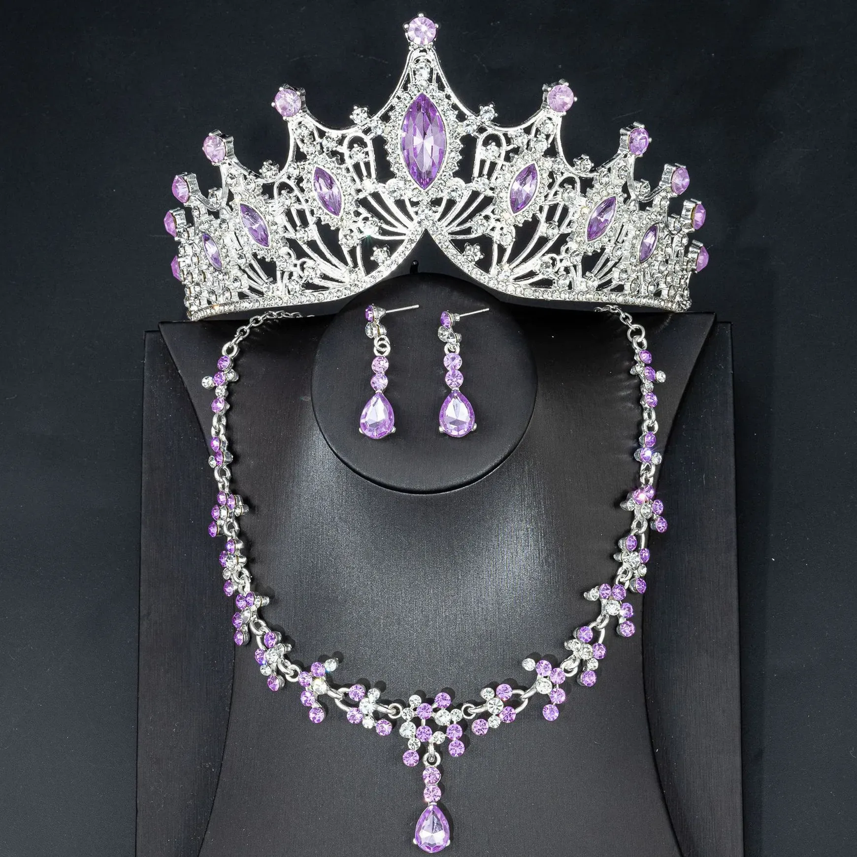 Indietro Tiara di cristallo viola Corona per la sposa Set di gioielli da sposa Elegante collana di strass Orecchini Accessori donna Copricapo diadema