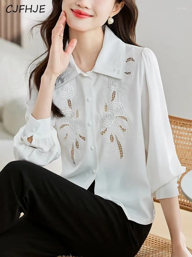 Blouses pour femmes cjfhje broderie de bureau décontractée chemise à manches longues Chic White Femmes Hollow Out Shirts Elegants Fashion Workswear