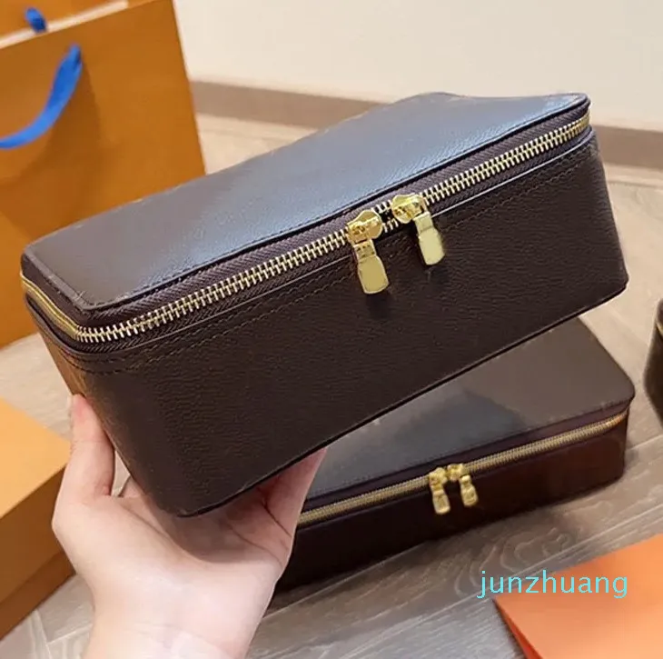 Designer - Saco cosmético Armazenamento de couro Bolsas de jóias Bolsa Caixas de maquiagem Fechamento com zíper Três tamanhos