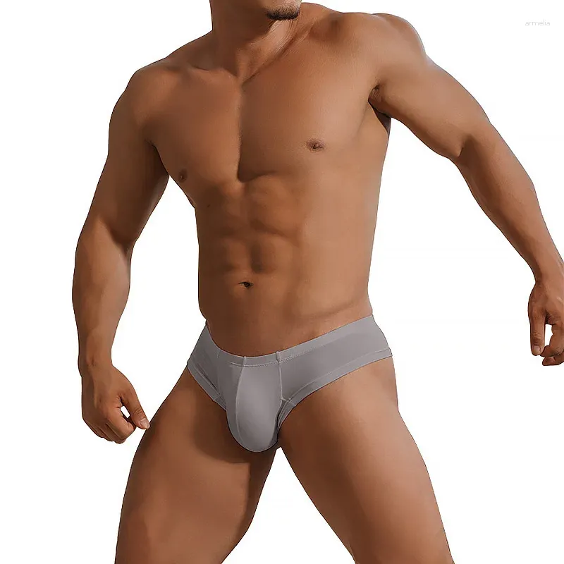 Sous-vêtements sous-vêtements modaux pour hommes taille basse slips sexy respirant façonnant couleur unie shorts de sport culottes gays u poche convexe tangas