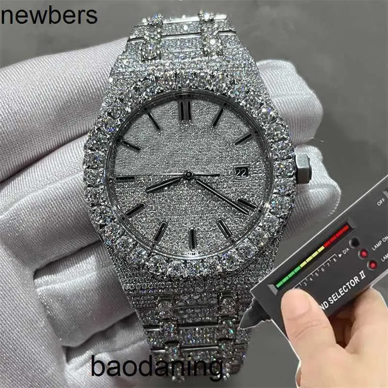DHgate Mens Luxury Diamond Watch 2024 VVS Moissanite Automatic Iced Out Sapphire Silver Pass Test Wristwatch 904L Stainless Steel Watches