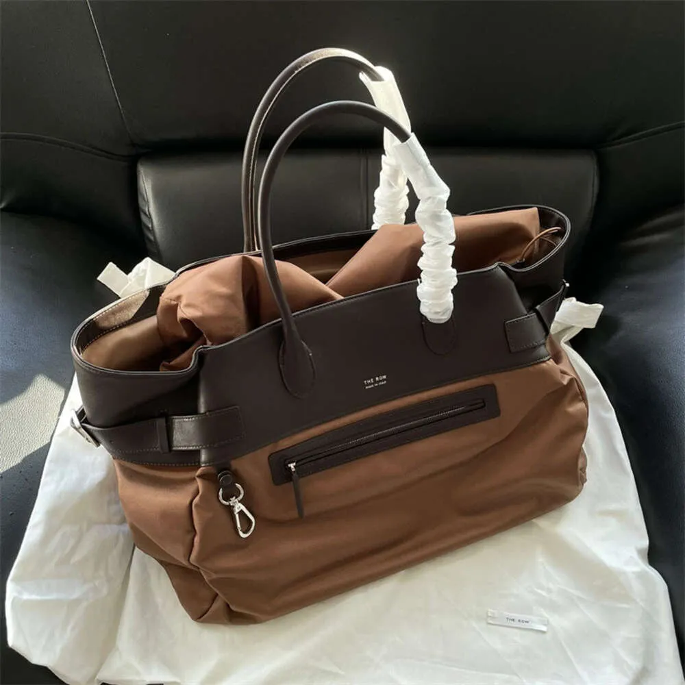 حقيبة حمل مصممة من نايلون حقيبة حمل كبيرة للحقيبة النسائية Margaux 17 بوصة حقيبة كتف محمولة