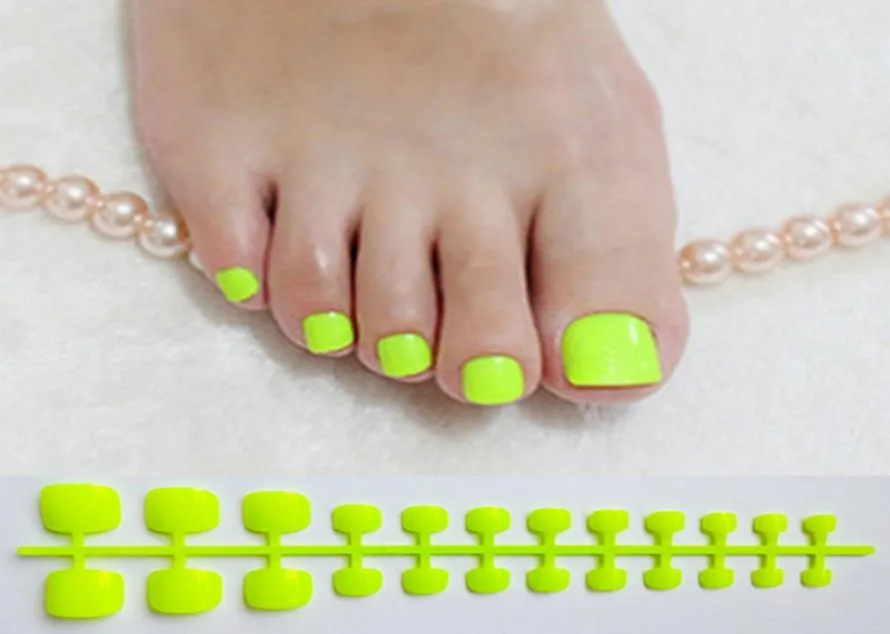 Ljusgrön akryl Fake Toe Nails Square Press On Nails For Girls Articficial Candy Macaron Color False Tånaglar för Girls3806191