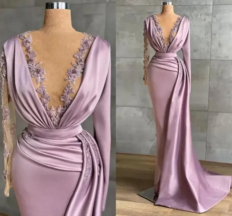 2024 Elegant Satin Mermaid Evening Dresses with Long Sleeves Deep V Neck Lace Appliqued Prom Party Gowns Arabic Aso Ebi Ruched Sweep Train Women Robe de Soiree