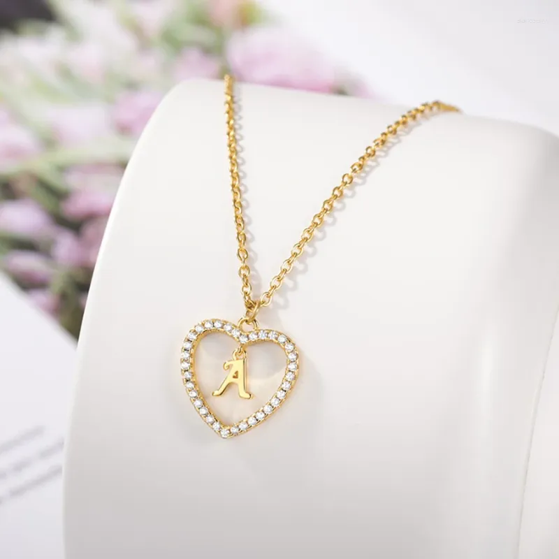 Pendentif Colliers Collier initial pour femmes A-Z Zircone Dainty Lettre personnalisée Chaîne de coeur Bijoux délicats Cadeau