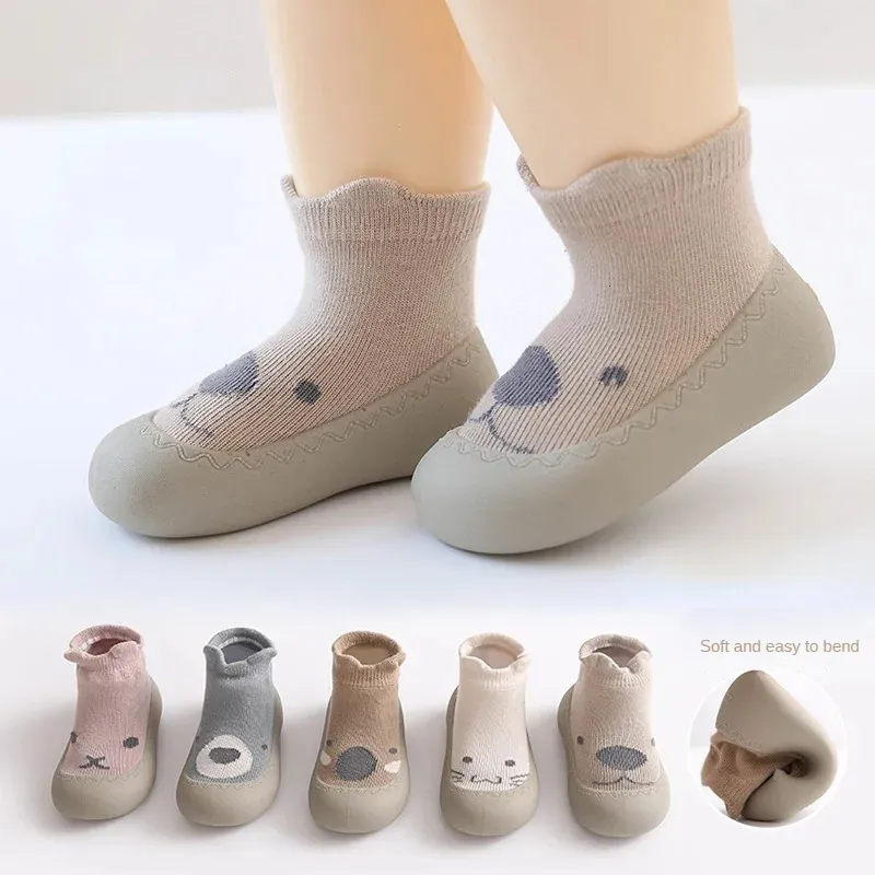 Baby Socks Shoes Infant Cute Cartoon Boy Girl Shoes Soft Rubber Sole Child Floor Sneaker BeBe Booties Toddler Girls First Walker 240220