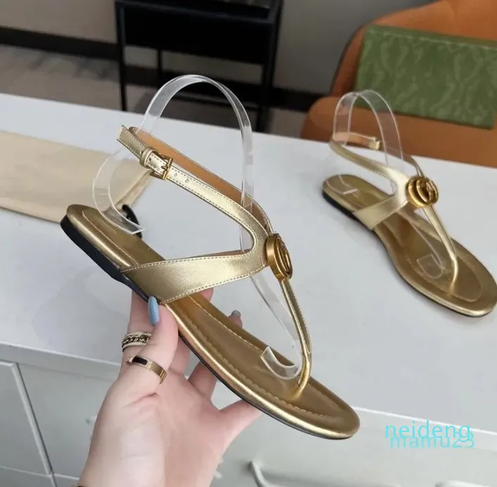 Designer - Sandali Pantofole fresche e alla moda con fibbia dorata per le donne in estate