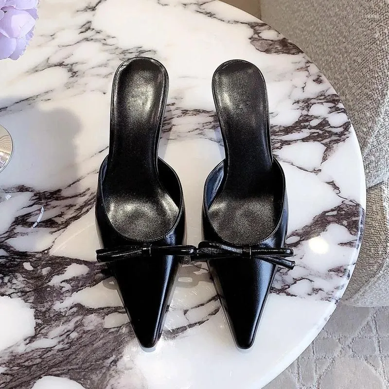 Pantoufles 2024 Vente Vintage En Cuir Femmes À L'extérieur Bout Pointu Chaton Talons Hauts Sandales Elgant Bowknot Dame Pompes Tendance