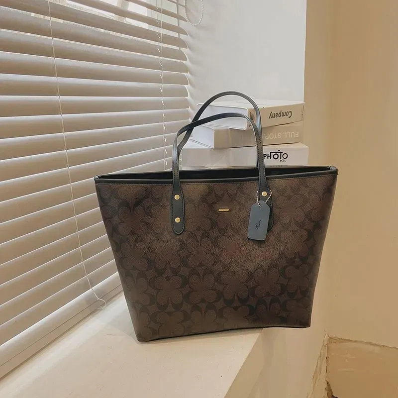 Sac de coach Nom de la marque Femme à main pour femme Sacoche tacheté oreiller en retard de haute qualité en cuir à main