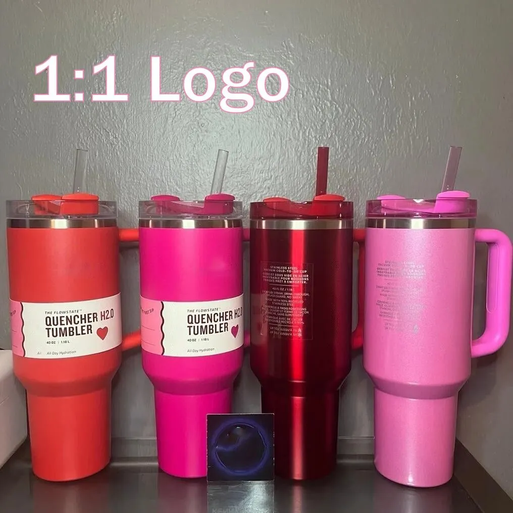 US STOCK 40oz Quencher Tumblers Roze Co-branded Cosmo Black Chroma Flamingo RVS Valentijnsdag Cadeaubekers met siliconen handvat Deksel en Rietje Automokken