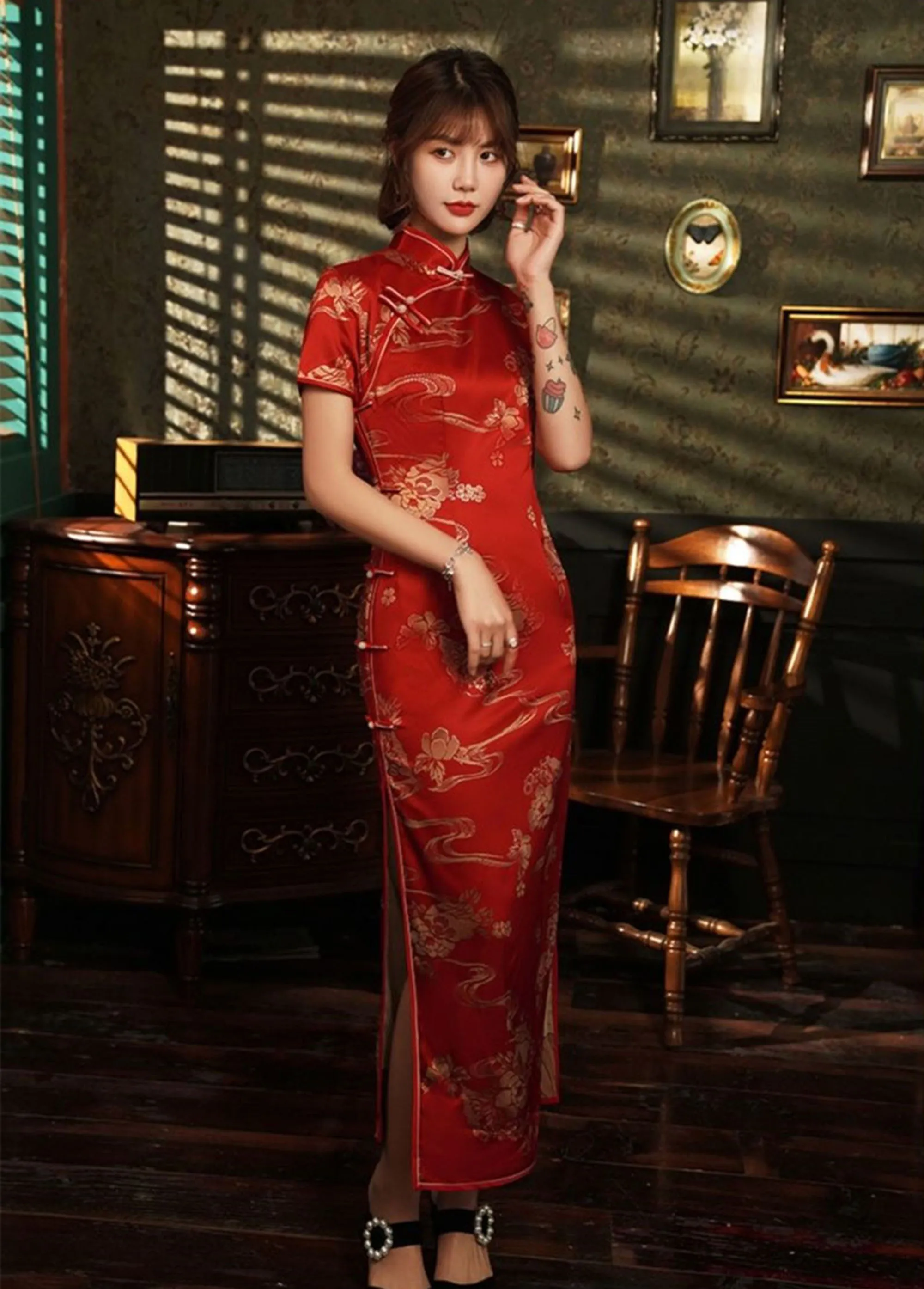 Vintage Floral Print Red Bridal Cheongsam Qipao Dress Mandarin Collar Keyhole Short Sleeve Chinese Style Party Dress