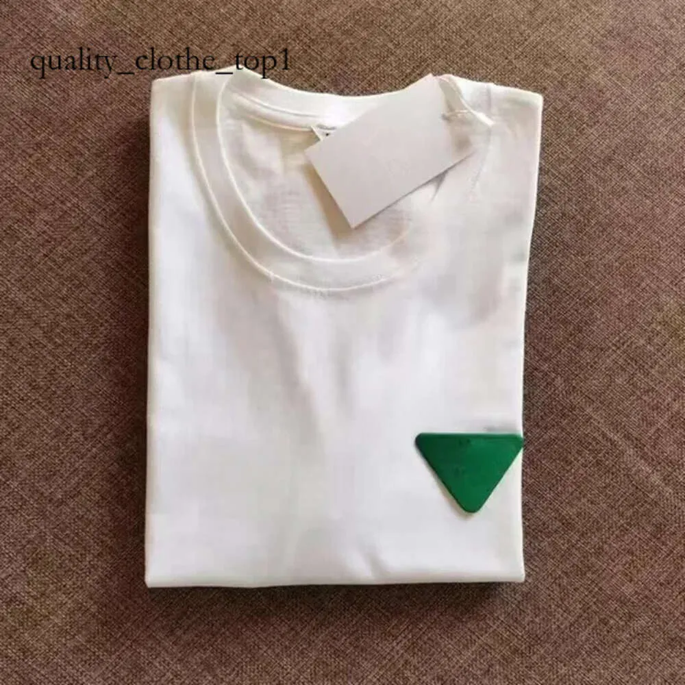 Mens Tshirts Mens Tshirts 2023 Mans T Shirt BVS Designer Shirts Bottega Classic Brand Venet Chao Brand Green Triangle Leather Label Pure Cotton Short Sleeve Tee 487