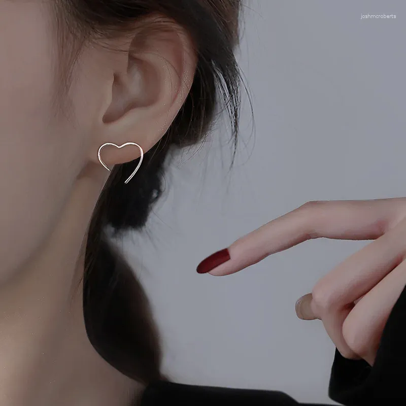 Brincos de parafuso prisioneiro 925 prata esterlina amor para mulheres na moda nicho design coreano high-end em forma de coração studs jóias de orelha