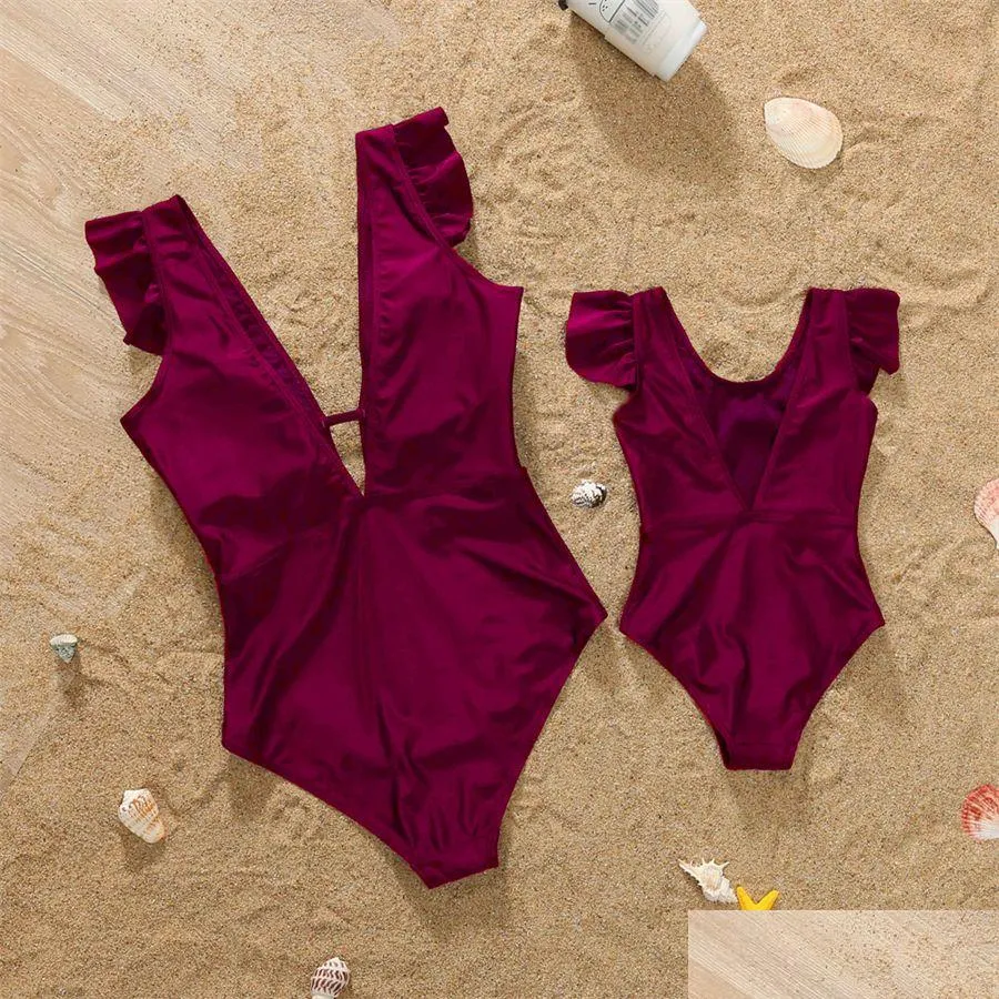 Familie passende Outfits V-Ausschnitt Mutter Tochter Bikini Badeanzüge Set Rüschen Mama und ich Bademode Mama Baby Frauen Mädchen Beachwear Clot Dhqci