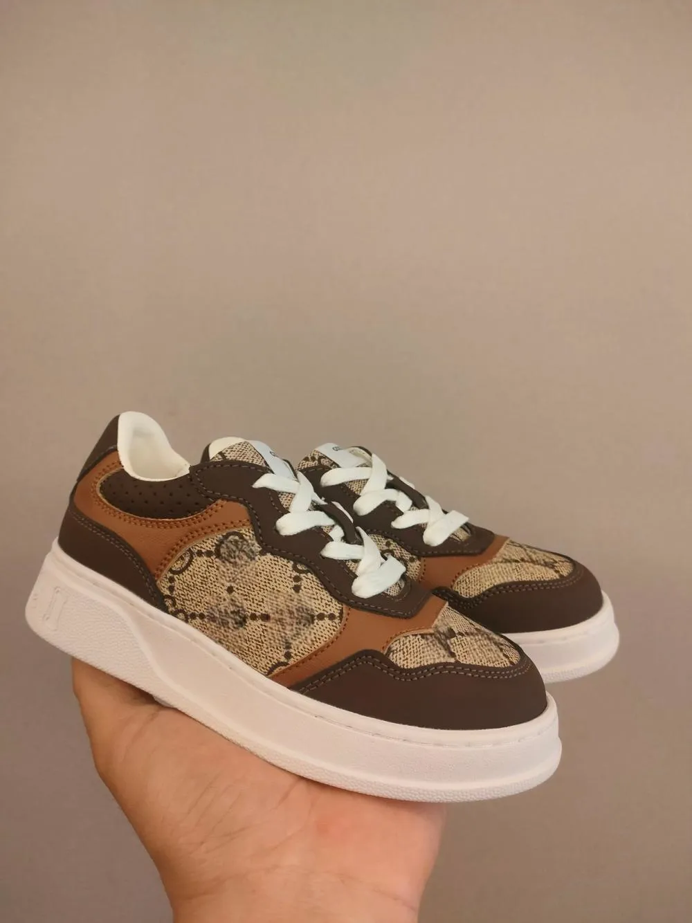 Projektant mody Dzieci Sneakery dla dzieci Dziewczęta dla chłopców buty jesienne wiosna dzieci w kratę oddychając but sportowy rozmiar młodzieżowy EUR26-35