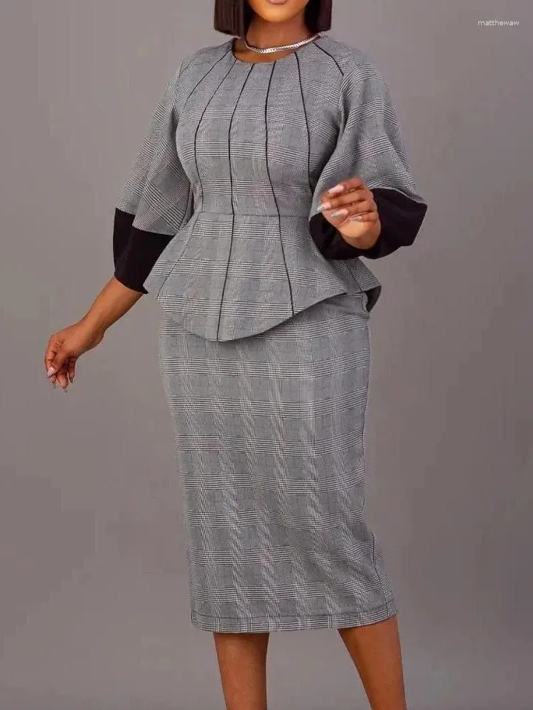 ワークドレスプラスサイズ2ピースセット女性格子縞のプリントOネック長袖ブラウスと鉛筆スカートエレガントなオフィスレディースーツ