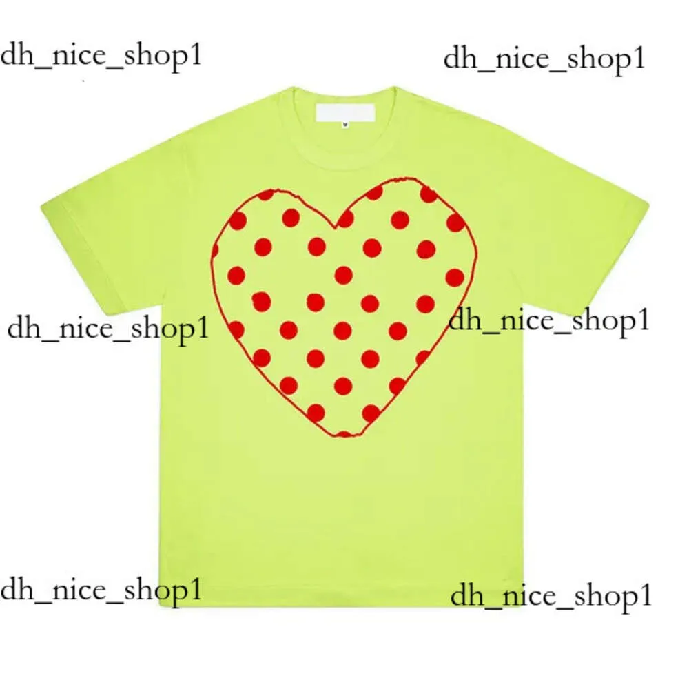 2023 Play Mens T Shirt Designer Red Commes Heart Mujeres Garcons S Insignia Des Quanlity Ts Algodón CDG Bordado Manga corta 791