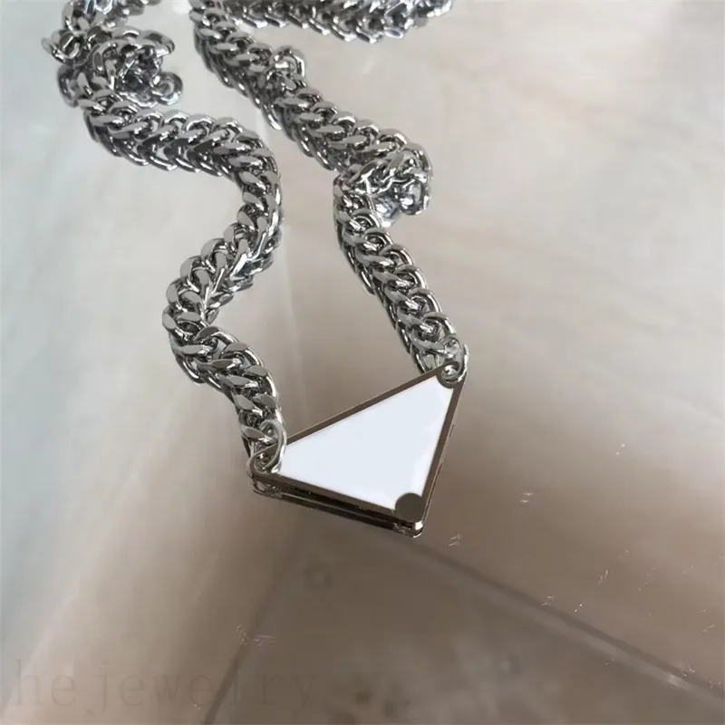 Romantische driehoek hanger luxe heren kettingen voor man cool hip hop punk metalen dikke gesp moderne koppels emaille kettingen sieraden vrouwen designer ketting ZB011 B4