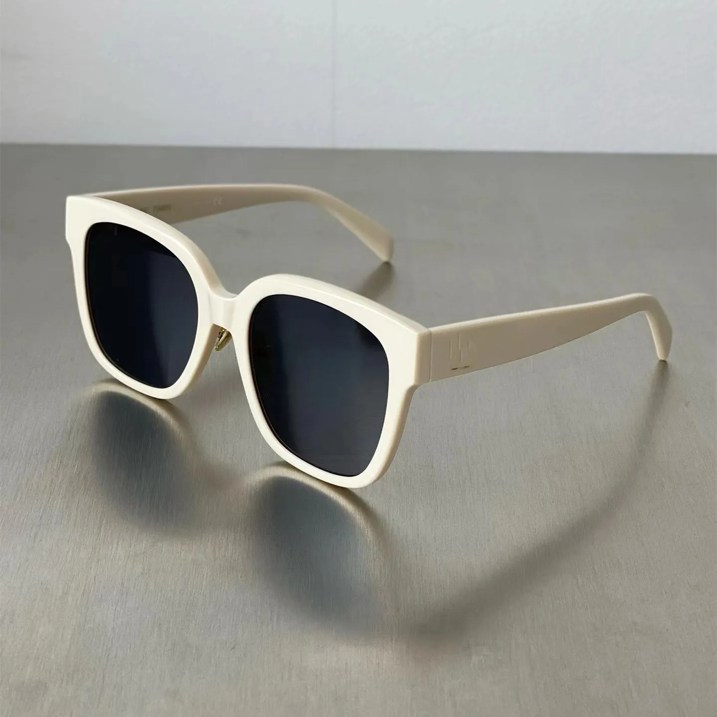 High End Sunglasses Box Okulary przeciwsłoneczne odporne na UV i modne okulary przeciwsłoneczne