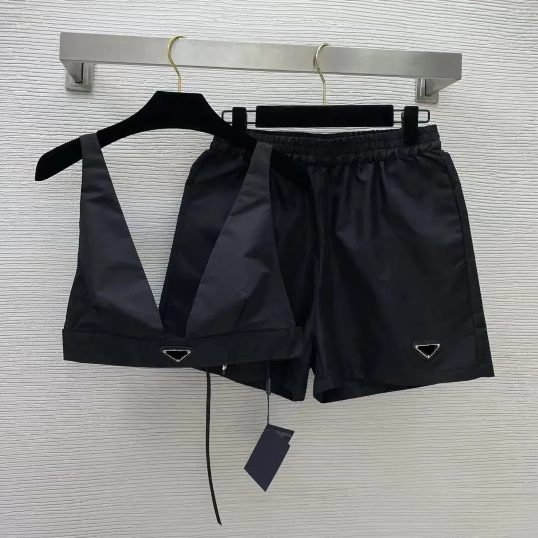 Sexy 2024 Luxus Damen Trainingsanzüge Modedesigner Dreieck BH Kurze Hosen Set Brustgröße Badeanzüge