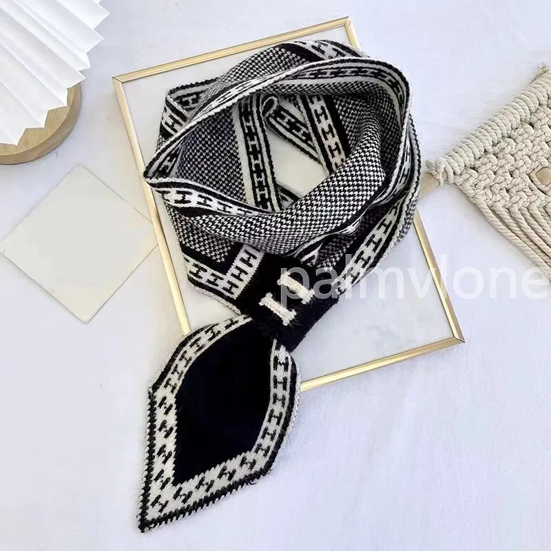 Mini Scarf Designer Scarf Hijab Stylish Women Cashmere Designer Scarf Full Letter Tryckt Scarves Soft Touch Warm Wraps